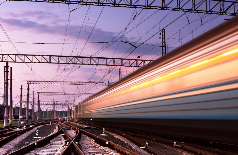 Infrastructure ferroviaire avec cuivre bas carbone